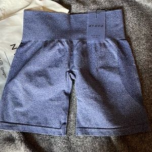 Contour seamless shorts